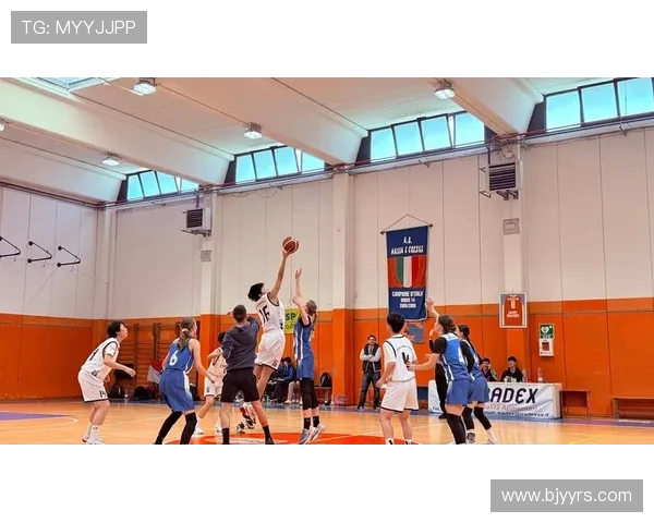 篮球激情碰撞：从技术到战术全方位解析篮球比赛的魅力与进阶技巧