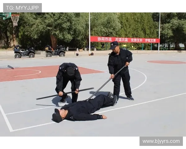 南京滑板队战术之争引发热议球迷与教练的观点碰撞 南京滑板队战术之争引发热议球迷与教练的观点碰撞