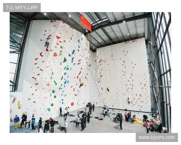 成都攀岩队创新包夹技术助力攀登水平提升与团队协作发展