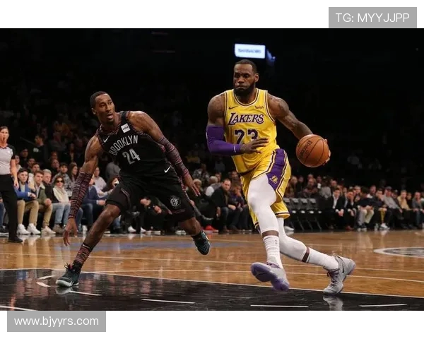 湖人勇士巅峰对决再燃战火詹姆斯库里领衔演绎荣耀之战